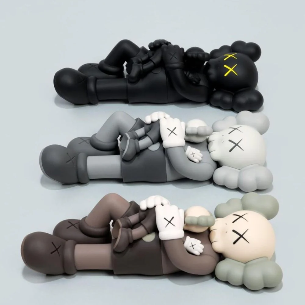 Kaws Holiday Singapore (Black Vinyl) - Image 4