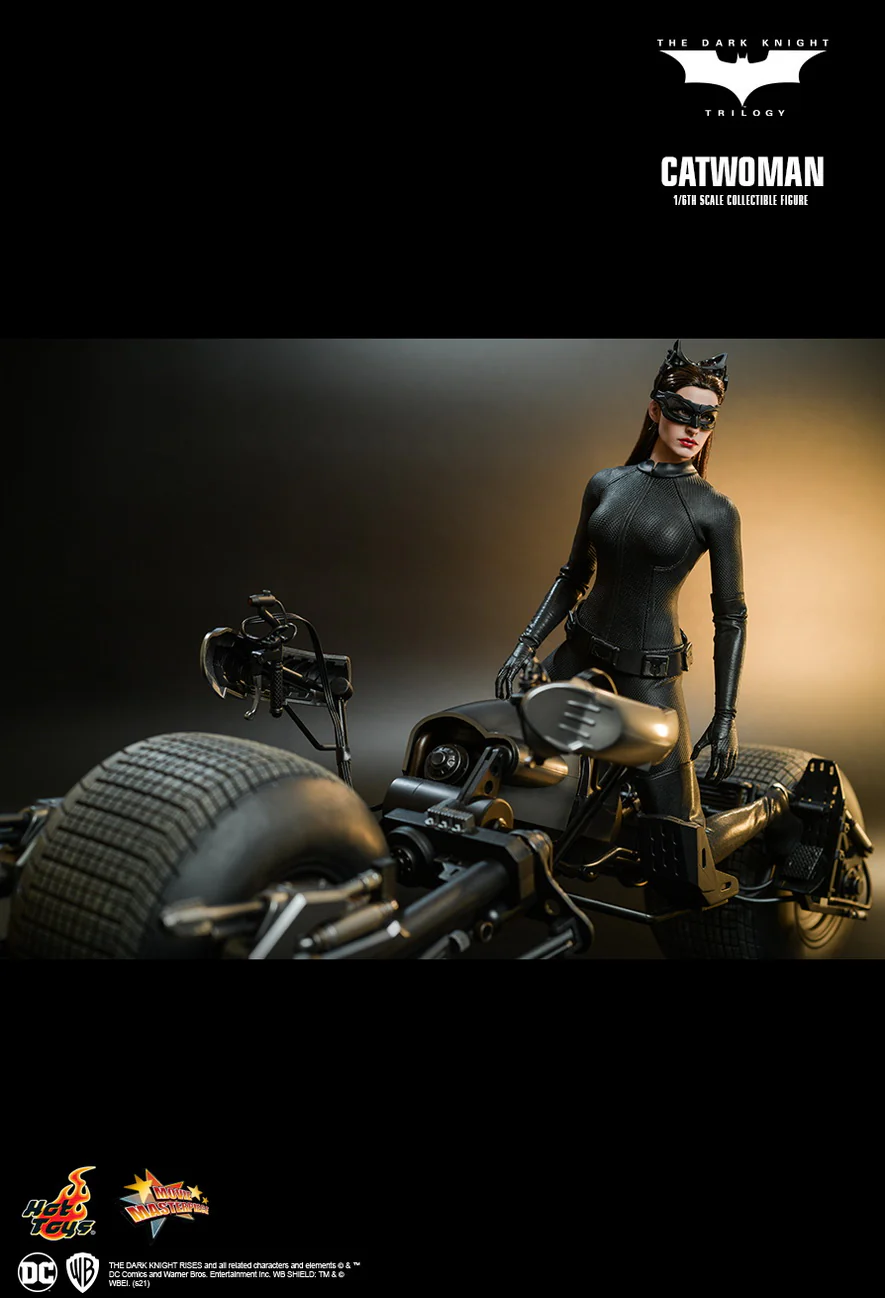 MMS627 - The Dark Knight Trilogy - 1/6th scale Catwoman Collectible Figure - Image 11