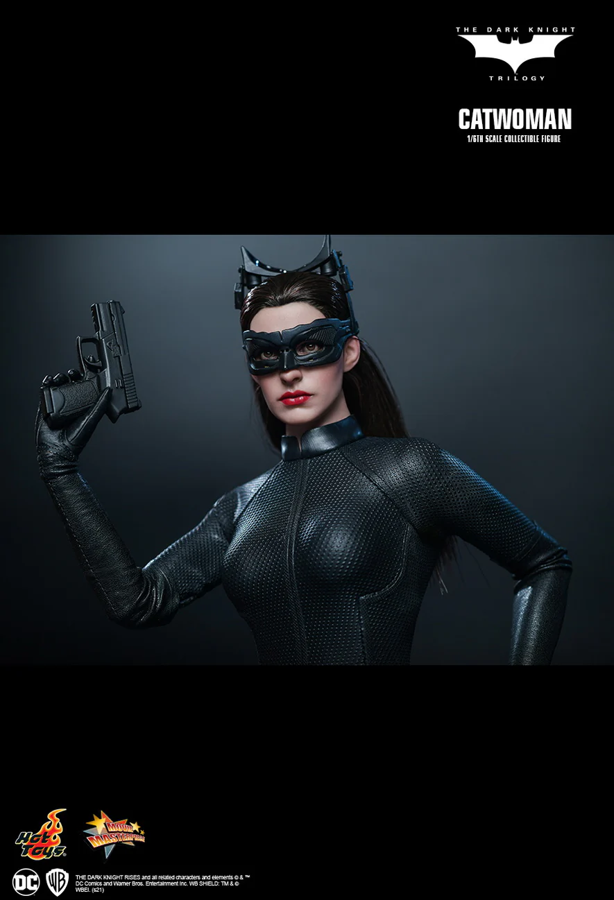 MMS627 - The Dark Knight Trilogy - 1/6th scale Catwoman Collectible Figure - Image 8