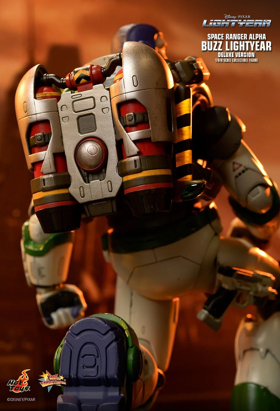 MMS635 - Lightyear - 1/6th scale Space Ranger Alpha Buzz Lightyear Collectible Figure (Deluxe Version) - Image 11