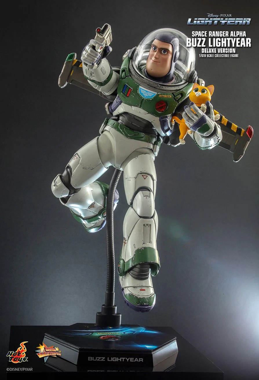 MMS635 - Lightyear - 1/6th scale Space Ranger Alpha Buzz Lightyear Collectible Figure (Deluxe Version) - Image 6