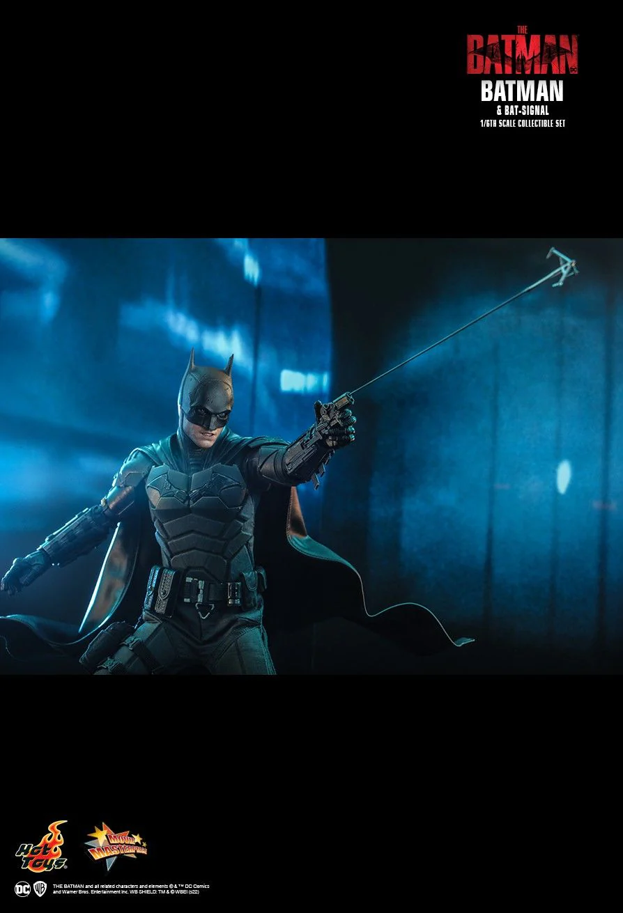 MMS641 - The Batman - 1/6th scale Batman and Bat-Signal Collectible Set - Image 13