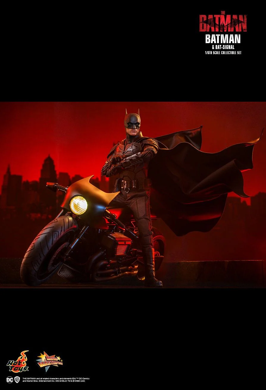 MMS641 - The Batman - 1/6th scale Batman and Bat-Signal Collectible Set - Image 17