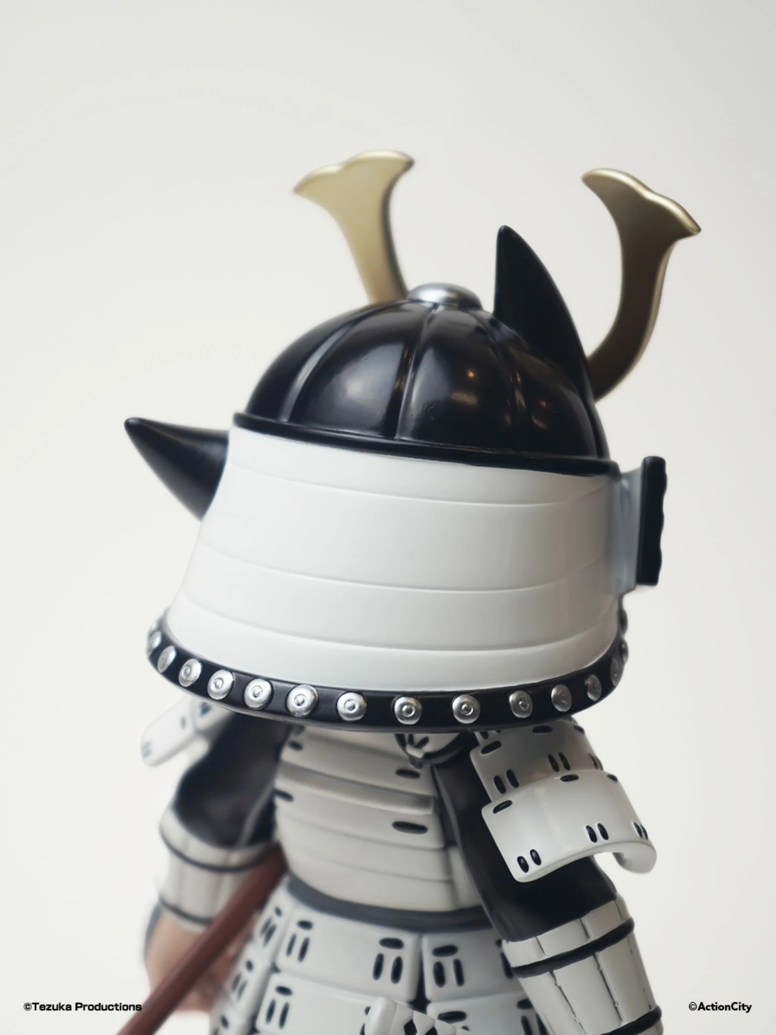 [Pre-Order] Astro Boy Samurai Kabuto (White Edition) - Image 4