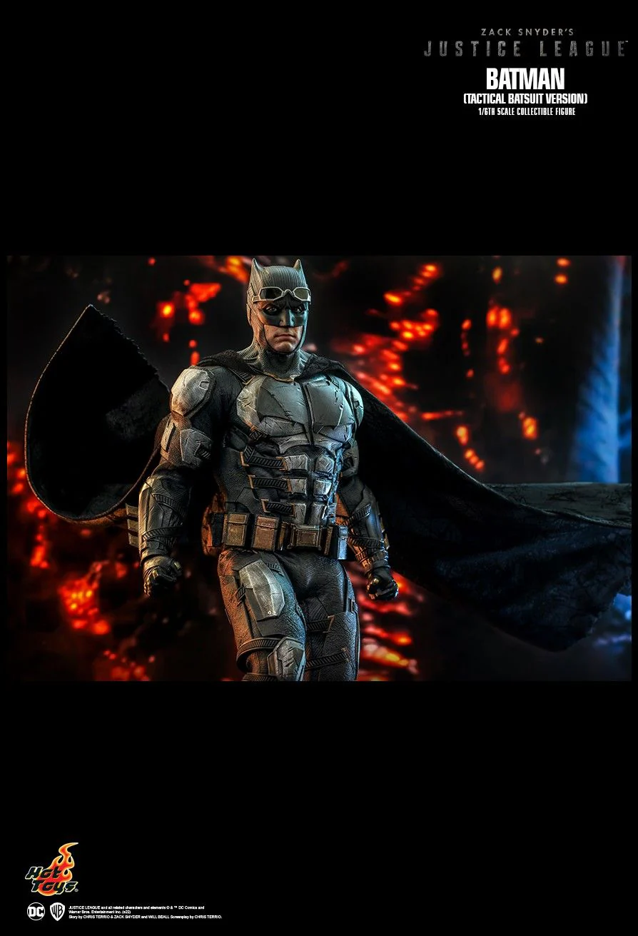 TMS085 - 1/6th scale Batman (Tactical Batsuit Version) - Image 4